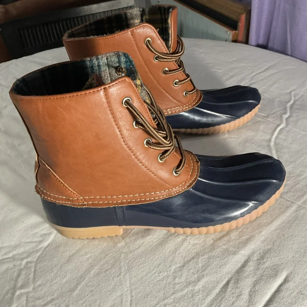 Twisted Slip In And Step Out Waterproof Boots Womens‎ Size 10 Rain & Snow